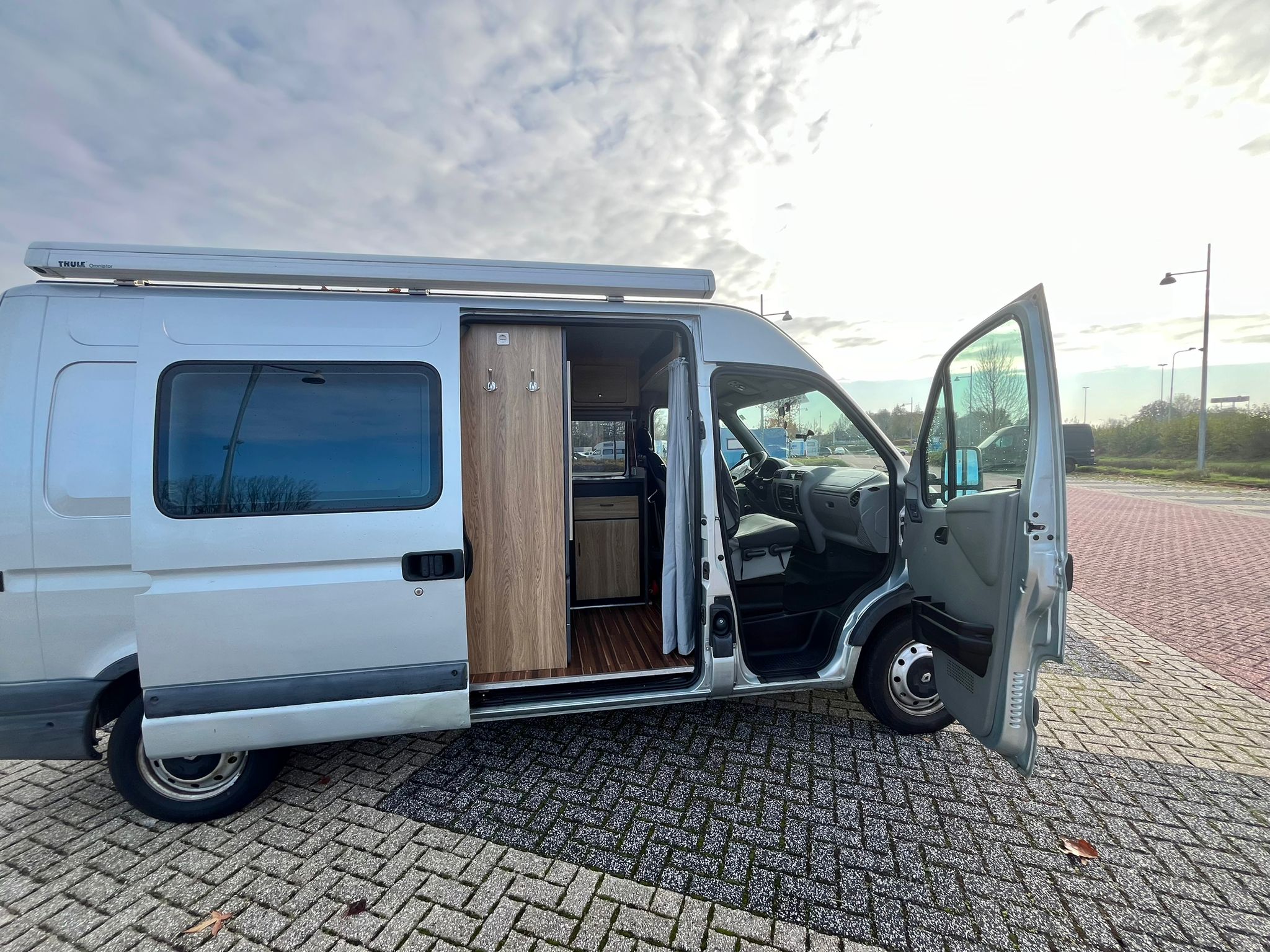 Waarom het aanbieden van een 4-persoons camper bij Campersverhuur voor een grote vraag naar verhuur kan zorgen