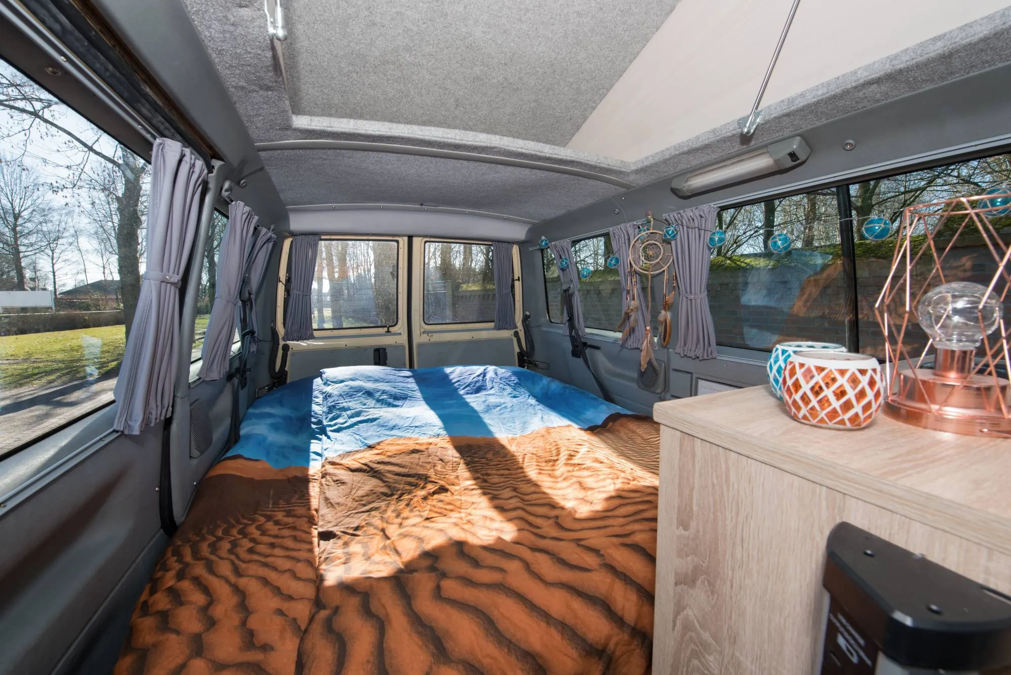 Blue Sky Gezellige en robuuste VW T4 campervan campersverhuur 